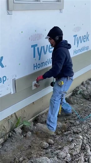 Installing lap siding #workerlife