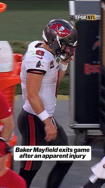 Baker Mayfield headed to the locker room late in the 4th quarter after an apparent injury