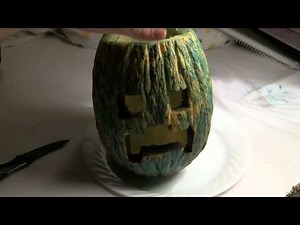 how to make a Minecraft creeper pumpkin Jack o' lantern