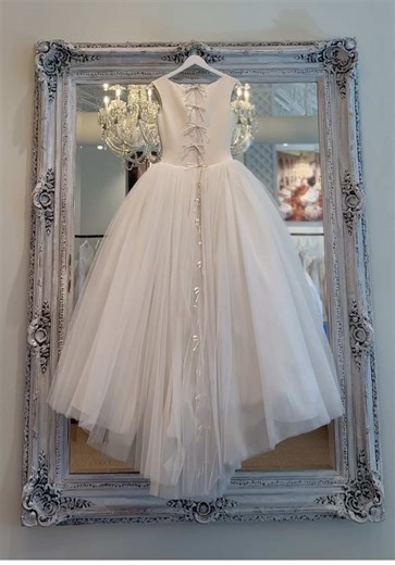 The Art of Dress Detail: Unforgettable Finishes