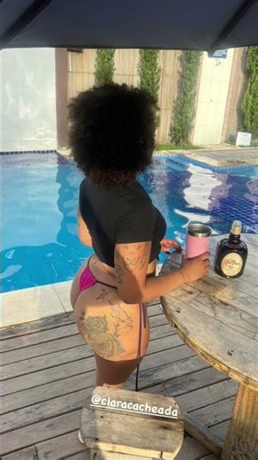 @ClaraCacheada Boa tarde, Gosta de banha de piscina ?