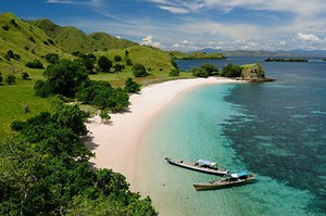 15 Best Islands to Visit in Indonesia - The Crazy Tourist
