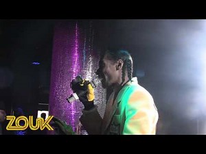 Snoop Dogg- Drop it like its hot LIVE