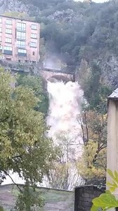 Vidéo impressionnante dans le département du Var sur le secteur de Barjols. Merci à SI le vin. | Agate Météo