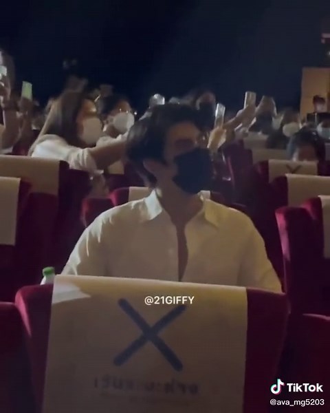 Anh muốn cầm chặt tay em... 🥺❤ #mileapo #kinnporsche #kinnporschetheseries #mewgulf_real❤ #mewgulf_forever🌞🌻 #mewgulf_isreal🌞🌻 #wj_mg🌞🌻 #Ava_mg #fyp #xh