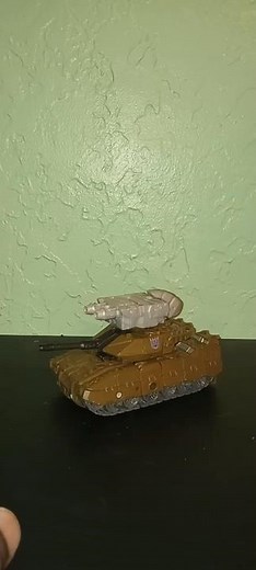 Transformers Combiner Wars Brawl Transformation