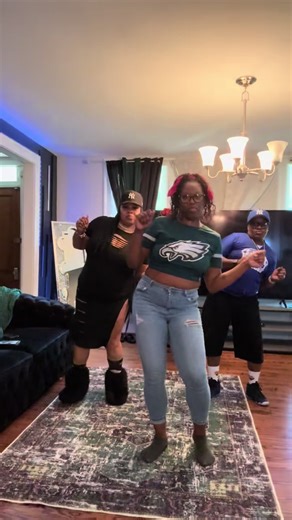 Them teaching me tik tok dances was a epic fail cuz yodi fell 🤣🤣🤣 what a jet 2 holiday #fyp #humor