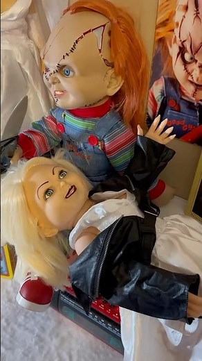 Chucky lays down the law with Tiffany. #childsplay #chucky #tiffany #horror #movie #doll ￼￼