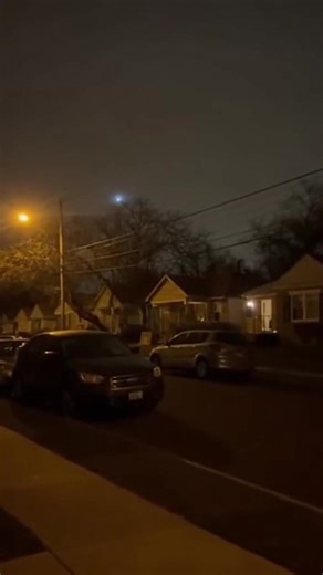 Unexplained Light Patterns Observed in the Sky