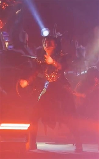 23K views · 1K reactions | MOA-metal aprovechando la ocasión de presentarse en la F1 Grand Prix en Singapur. #BABYMETAL #F1 #GrandPrix #Singapore | Babymetal Fans México | Facebook