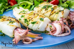 CALAMARI alla GRIGLIA: ricetta per renderli TENERI e non gommosi - Mangia Bevi Godi - Blog di cucina e ricette