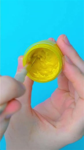 Buzzing Crafty Fun: Adorable Egg Carton Bees! 🐝✨