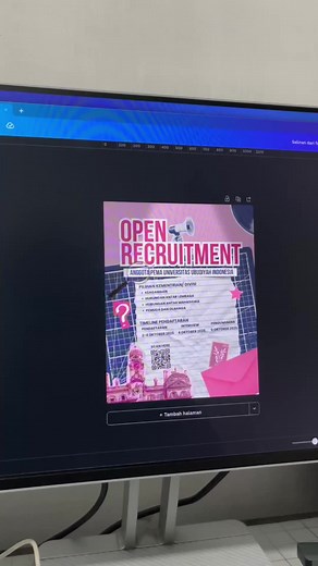 Desain Poster Open Recruitment Estetis di Canva