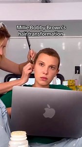 How Millie Bobby Brown goes from 21 to Eleven! Hair designer Sarah Hindsgaul shared a behind-the-scenes look at the actress's #strangerthings transformation 👀 📽️: Sarahhindsgaul 📸: Getty/#netflix | HELLO! Canada