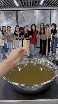 किसमें है ढेर सारा सोना 🏆🥰🤯 mini wood toy --woodwarking art skill /wood hand #shorts