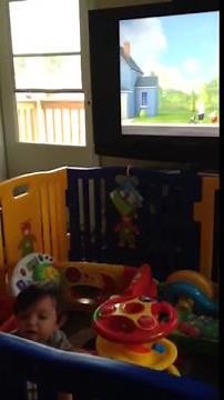 Baby cries at Sid the Science Kid