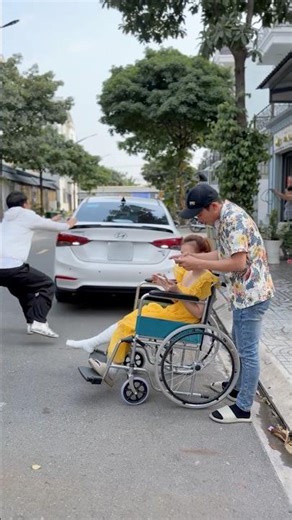 CD - The screen trap: Don't let your phone harm you [CONDA NGUYEN] #condanguyen #kindness #help