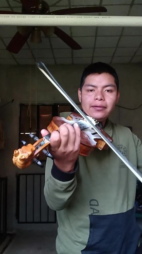 #practicando #violin #polka #ciudadvictoria 🍀😊😊