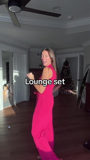 Cruise outfit planning = comfort first, but still cute ✨ This set is perfect for travel day, lounging on the ship, or grabbing coffee between ports. Soft, stretchy, wide-leg pants an easy cropped tank = no outfit thinking required. I love pieces that work from plane ➝ pool deck ➝ casual dinner, and this one checks all the boxes. Definitely coming with me on my cruise 🚢🌴 #traveldayoutfit #cruiseoutfits #loungeoutfitideas #tiktokshopcreaorpicks #newyearnewme