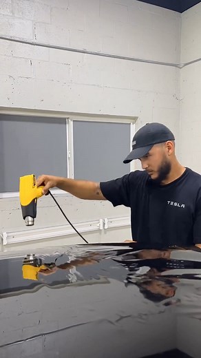 Did you know that you can use a Wagner heat gun to apply window tint? 🔥 IG:windowtintplusmiami shows how easy it is! | Wagner Painting