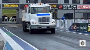 Race 4 Real SUNDAY session TRUCK DRAGS AUSTRALIA 9/11/2025 Sydney Dragway. All burnouts are conducted in a motor sport complex environment with safety in place for all to enjoy the sports we love and want to see #… #dragway #racingcar #sydney #easterncreekdragway#sydneydragway #motorsports #sydneyaustralia #aeroflow #race4real#aeroflowperformance#truckdragsaustralia | Bent on Drags | Facebook