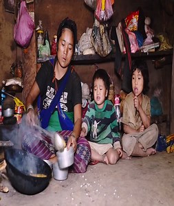 Unique food family living in poor village - My Village Official Organic Food | Village Cooking