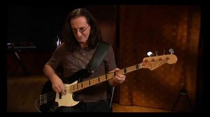 The Story Of Geddy Lee Switching From Guitar To The Bass