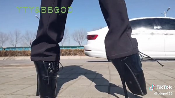 探索芭蕾高跟的优雅与魅力