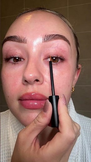 Say hello to Nanolash Eyelash Serum – your secret to fuller, stronger, and more defined lashes. 💖