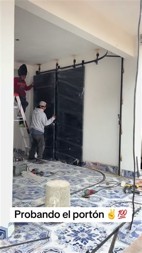 Probando el Portón Corredizo en Estructuras Metálicas