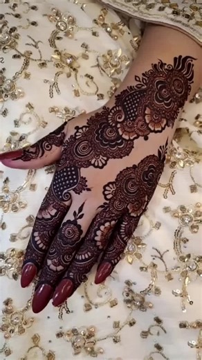 Beautiful Bold Mandala Mehndi Designs