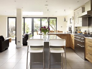 Explore this elegant Shaker design featuring two different tones of...