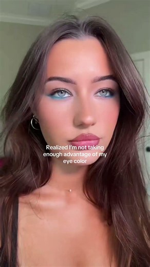 How to make your eyes pop in 2 steps I used to do this all the time in 2020 and its giving me flashb