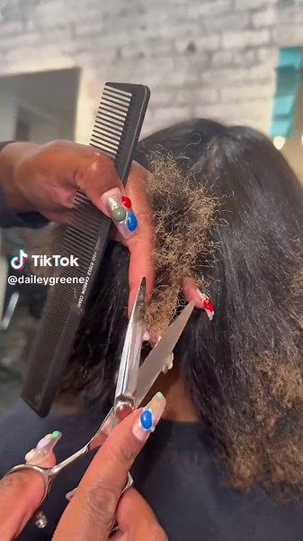 New client haircut ✂️ #daileygreene #h2salon #h2salonbrooklyn @h2salonbrooklyn #silkpressnaturalhair #silkpress #bob