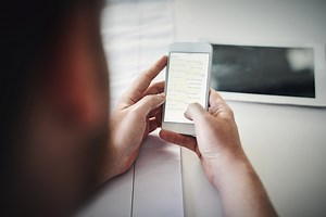 Study Explores Why Men & Women Send Nudes to Each Other