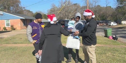 Alabama family continues Christmas giving tradition for 9th year