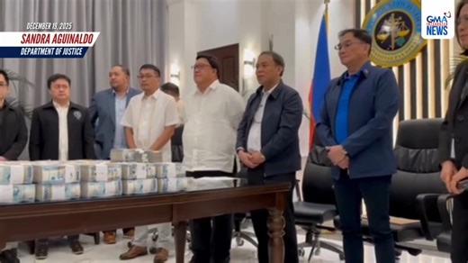 Nagsauli si dating DPWH district engineer Henry Alcantara ng P71 milyon sa Department of Justice. Ito ang ikalawang beses na nagsauli siya ng pera sa ahensya. | via Sandra Aguinaldo/GMA Integrated News | GMA News