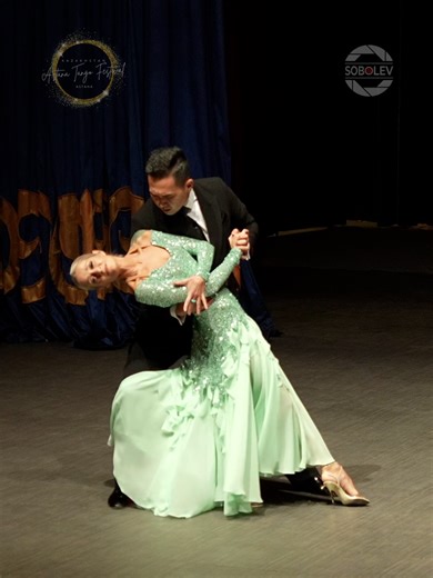Calm pace, exact steps 💃 Dancers: Svetlana Vyrypayeva and Ilyas Baiguzhin ✨️ Event: Astana Tango Festival 2025 🎵 Music: Solo Tango Orquesta - Pescadores De Perlas #argentinetango #tangodance #tangoargentino #dance #tango