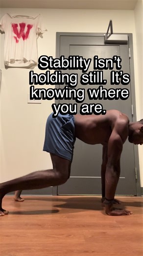 Most busy people assume they’re “falling off” because they feel uncoordinated or out of shape. No — your body is overloaded. Sitting, tight hips, racing deadlines, constant stress… It all drains your stability from the inside. These drills reconnect your body so the strength you DO have becomes usable again. #BusyFitBlueprint #breathcontrolledmovement #sensorimotortraining #fyp