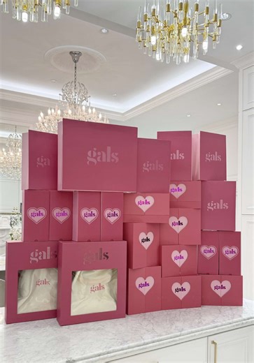 Unboxing Gals with me 💗