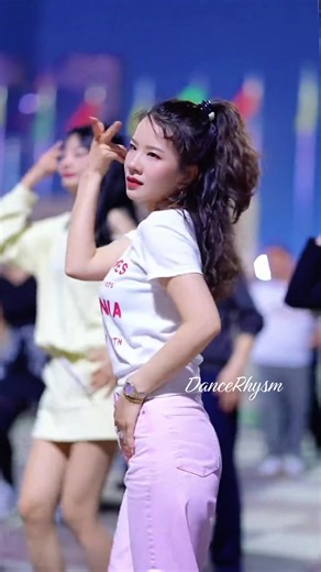 Captivating Dance Performance by a Talented Girl