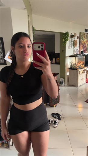 Aurora (@aurora_michelle)’s videos with The Love Club - Lorde