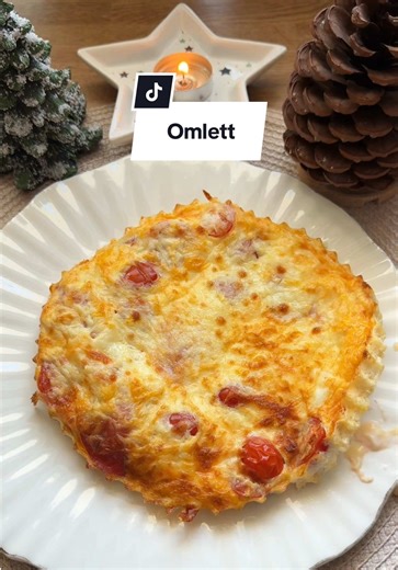 Ingredients: 3 eggs 50 ml milk salt smoked paprika dried garlic 30 g salami 5-7 cherry tomatoes. I put it in an air fryer at 170°C for 10 minutes, or 336°F for 10 minutes. Enjoy.#airfryerrecipe #einfacherezepte #omlette #omlette #breakfastrecipes