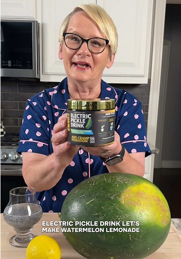 Taste Test 🥒 Electric Pickle Drink - Electrolytes Powder Drink Mix. Making Watermelon Lemonade Stacked Water #loladay #juicing #stackedwater #loadedwater #wateroftheday @electricpickledrink