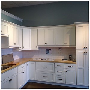 [Hot Item] Morden Kitchen Design with Malibu White Cabinets