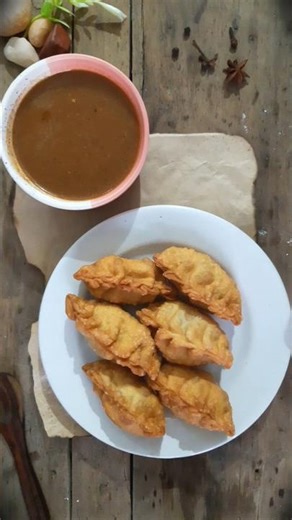 Best Veg Momos Recipe🥟🥠 | With Street Style Momo Chutney #food#shorts