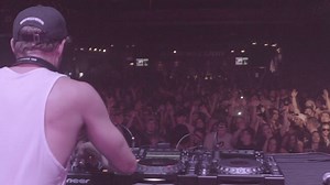 SURGEON GENERAL'S WARNING: Getting BUSTED by HEROBUST may cause severe neck pain and results in good times with friends. #VertebreakerTour 💥 💀💥💀💥 💀💥 | Herobust