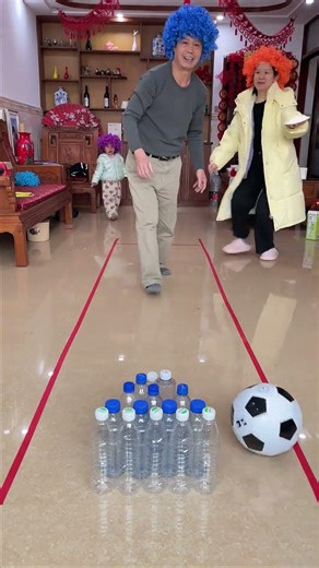The game is played by you! You help me come up with it!