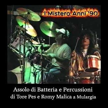 Erano i mitici anni '90 con Tore Pes e Romy Malica in concerto con i Mistero a Mulargia