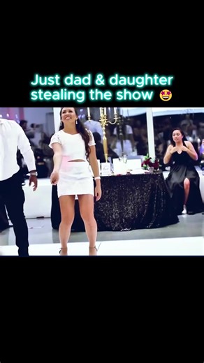 The crowd went wild for this wedding dance #Love #wedding #weddingday #weddingtiktok #bride#groom #happywedding ##surprise #USA #shesaidyes#fyp #dance #happy #Heartwarming #Weddingdance #TikTokCreatorSearchInsightsIncentive